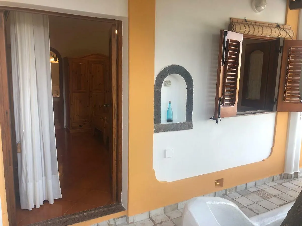 B&B Da Luca Panarea